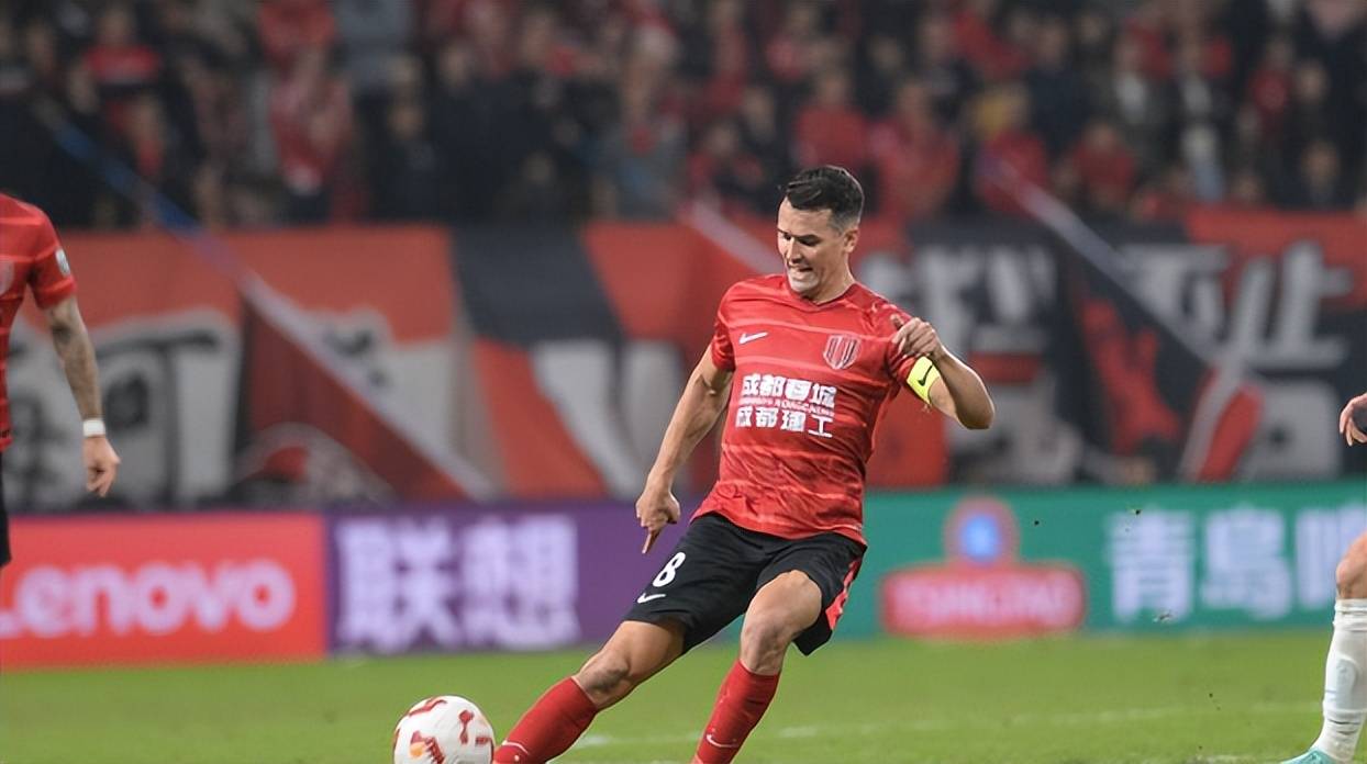 意甲赛程吃紧，成都蓉城关键时刻战术微调，压力陡增，纪律约束更严格-体育直播